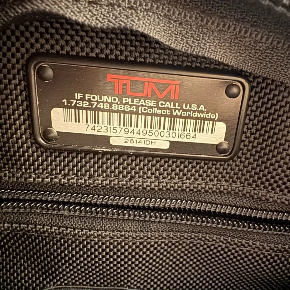 Tumi pass expandable
